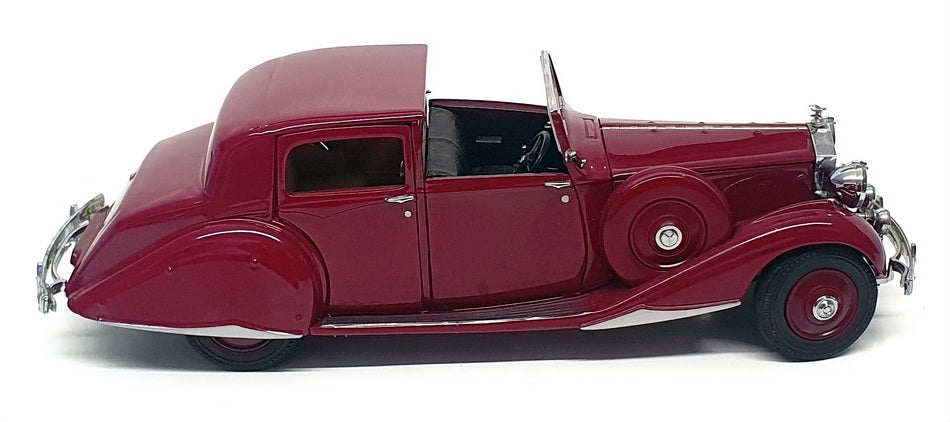 Danbury Mint 1/24 Scale DRR1938 - 1938 Rolls Royce Phantom III - Burgundy