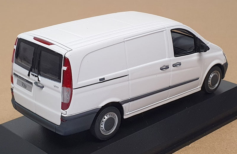 Minichamps 1/43 Scale B6 696 0524 - Mercedes Benz Vito Van - Arctic White