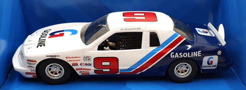 Scalextric 1/32 Scale Slot Car C4035 - Ford Thunderbird #9 - White