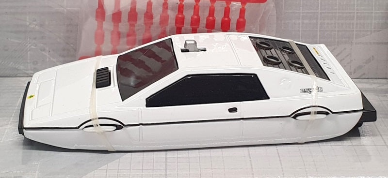 Corgi 1/36 Scale CC04512 Lotus Esprit Underwater Bond 007 (The Spy Who Loved Me)