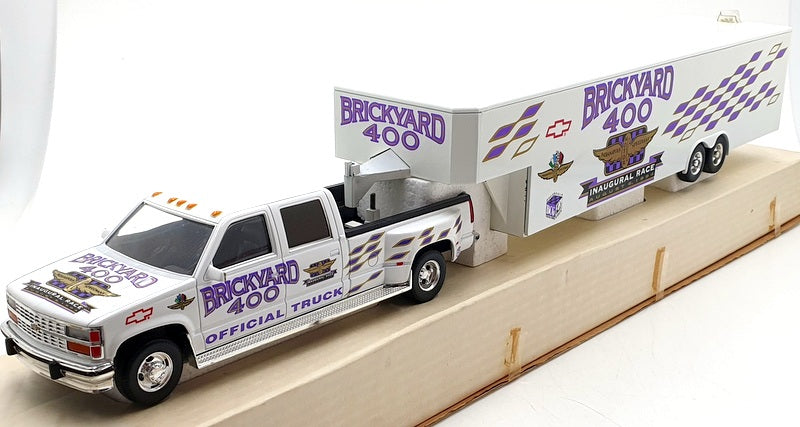 Brookfield 1/25 Scale 27423A Brickyard 400 Chevrolet Crew Cab And Trailer