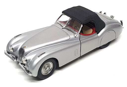 Franklin Mint 1/24 Scale B11XH26 - 1952 Jaguar XK120 - Silver