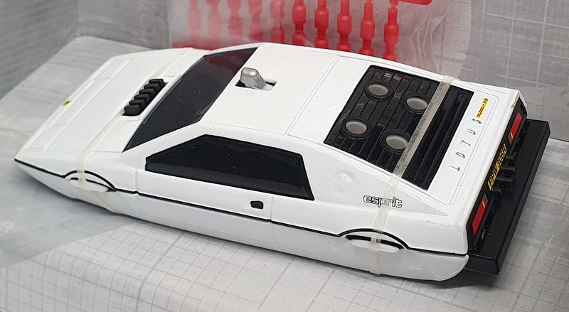 Corgi 1/36 Scale CC04512 Lotus Esprit Underwater Bond 007 (The Spy Who Loved Me)