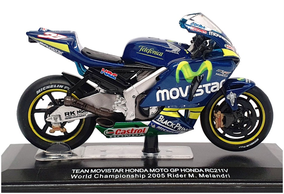 Italeri 1/22 Scale 45062 - Moto GP Honda RC211V (Movistar) M. Melandri 2005