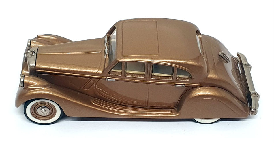 Milestone Miniatures 1/43 Scale CBT22 - Jaguar Mk5 - Gold