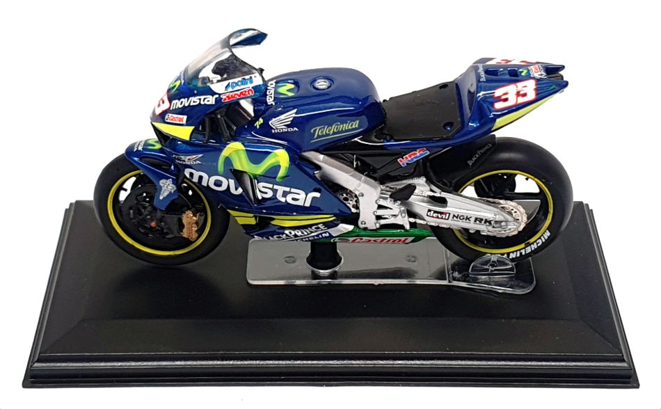 Italeri 1/22 Scale 45062 - Moto GP Honda RC211V (Movistar) M. Melandri 2005