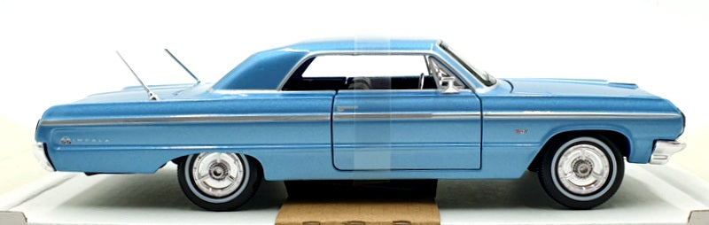 Maisto 1/26 Scale Diecast 32908 - 1964 Chevrolet Impala SS - Blue 