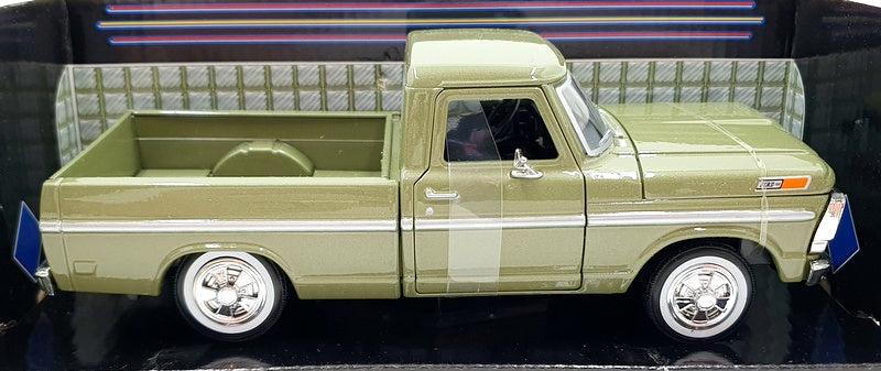 Motor Max 1/24 Scale Diecast 79315AC-GRN - 1969 Ford F-100 Pickup - Green