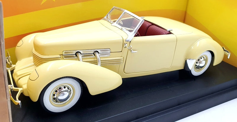 Ertl American Muscle 1/18 Scale Diecast 32158 1937 Cord 812 Convertible - Cream