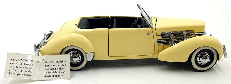 Franklin Mint 1/24 Scale B11PN92 - 1937 Cord 812 Phaeton Coupe - Cream