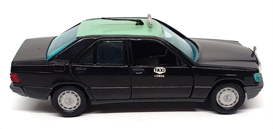 Gama 1/43 Scale 1167 - Mercedes Benz 190E Lisbon Taxi - Black/Green