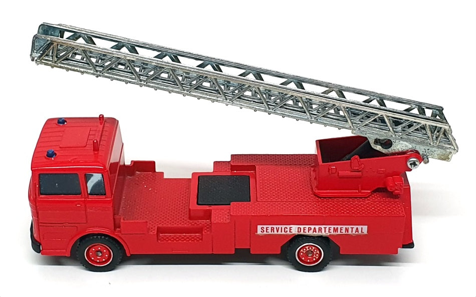 Solido 1/50 Scale 3111 - Mercedes Benz Fire Engine Truck - Red