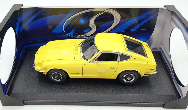 Maisto 1/18 Scale Diecast 31170 - 1971 Datsun 240Z - Yellow