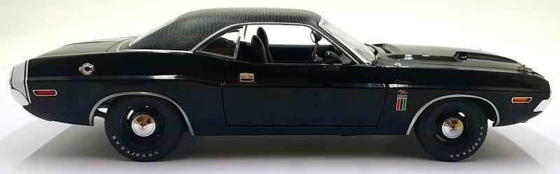 Greenlight 1/18 Scale 13614 - 1970 Dodge Challenger R/T "The Black Ghost" Black