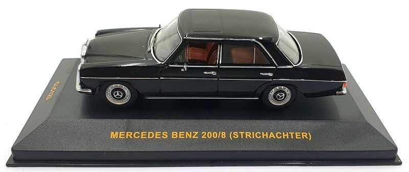 Ixo 1/43 Scale CLC123 - Mercedes Benz 200/8 (Strichachter)