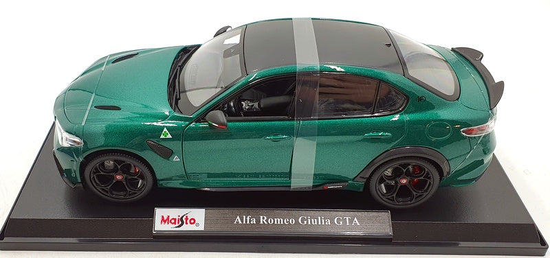 Maisto 1/18 Scale Diecast 46629 - Alfa Romeo Giulia GTA - Metallic Green