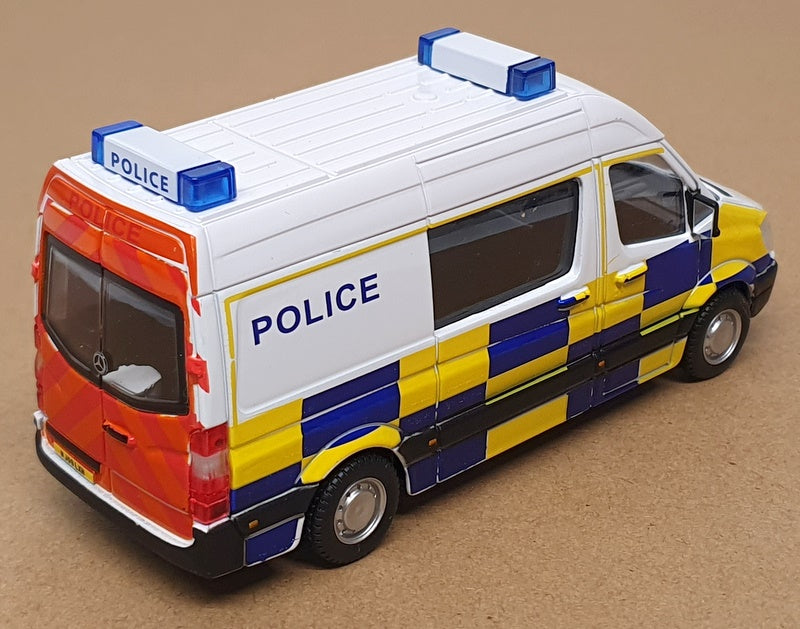 Burago 1/50 Scale 18-32006 Mercedes Benz Sprinter Police Van - White/Yellow/Blue