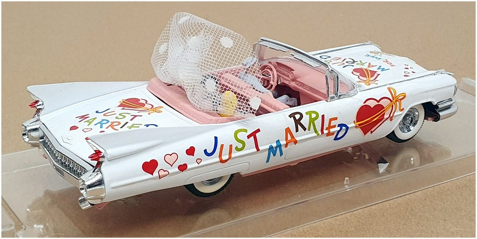 Vitesse 1/43 Scale 382 - 1959 Cadillac Type 62 (Just Married) White