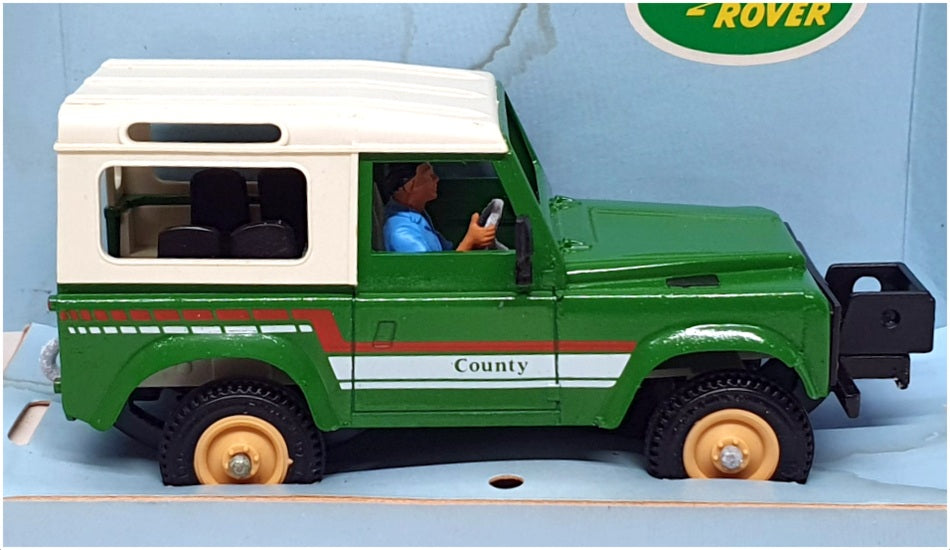 Britains 1/32 Scale 9512 - Farm Land Rover With Driver - Green