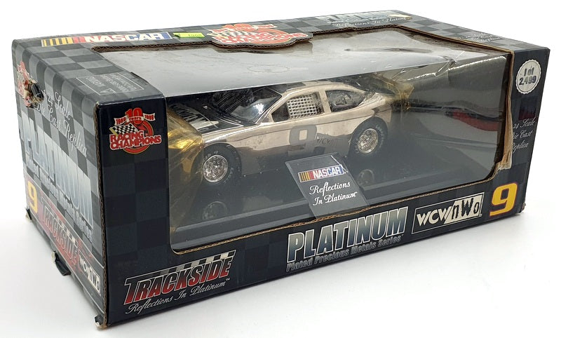 Racing Champions 1/24 Scale 92526 - Ford Taurus NASCAR WCW NWO #9