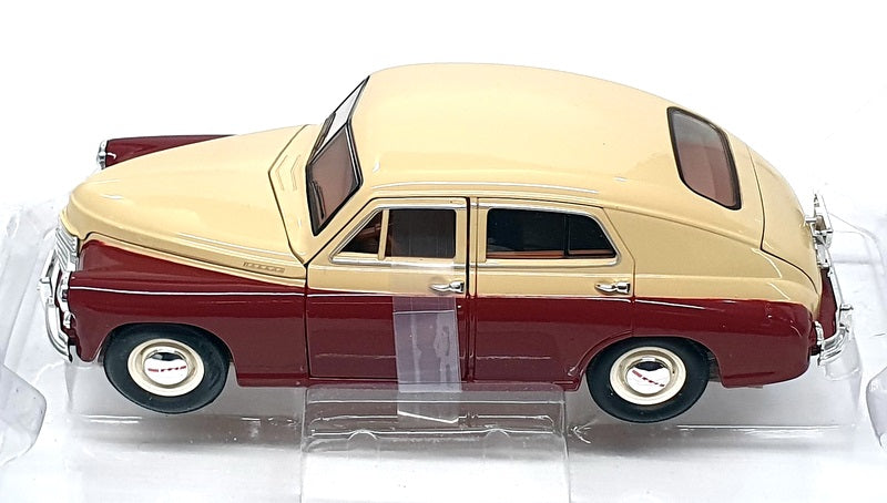 Road Signature 1/24 Scale 24214 - GAZ M20 Pobedo - Beige/Dk Red