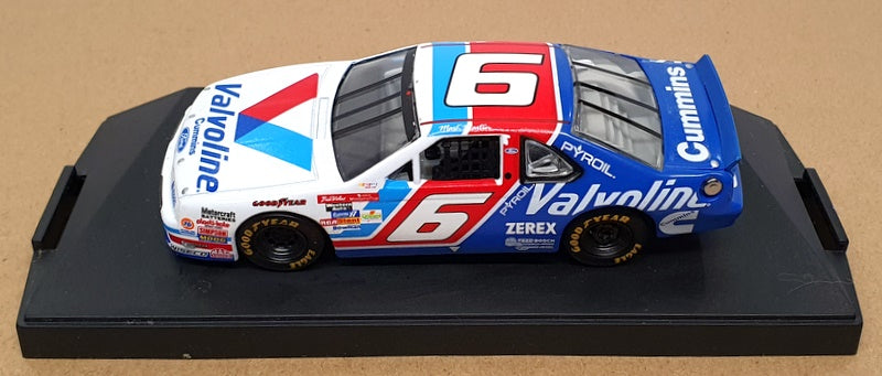 Quartzo 1/43 Scale 2041 - Ford Thunderbird Nascar (Valvoline) #6 Mark Martin