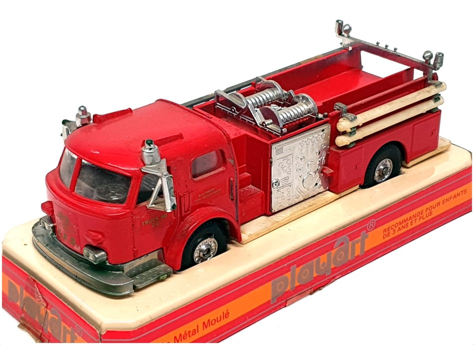 Model Power Playart 24523G - American LaFrance Fire Engine Baltimore - Red