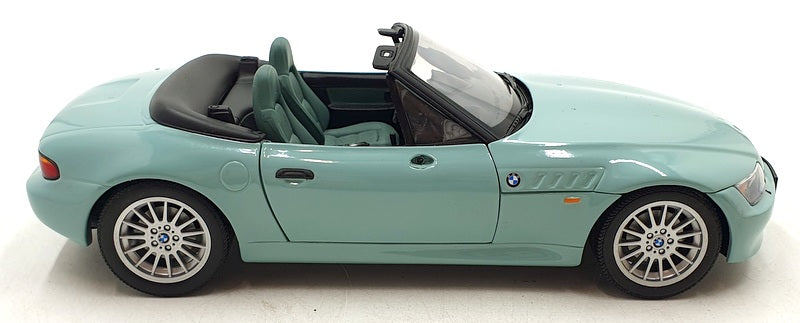 UT Models 1/18 Scale Diecast 28723D - BMW Z3 - Turquoise