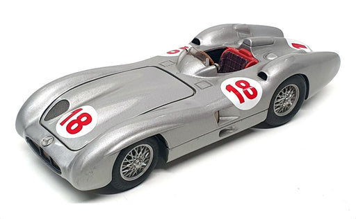 Franklin Mint 1/24 Scale Diecast B11SD64 - Mercedes Benz W196R Racer #18 Silver