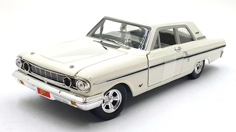 Johnny Lightning 1/24 Scale 51105 - 1964 Ford Thunderbolt - White