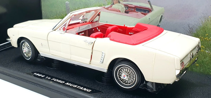 Motor Max 1/18 Scale 79833 007 Goldfinger '64 1/2 Ford Mustang Convertible White