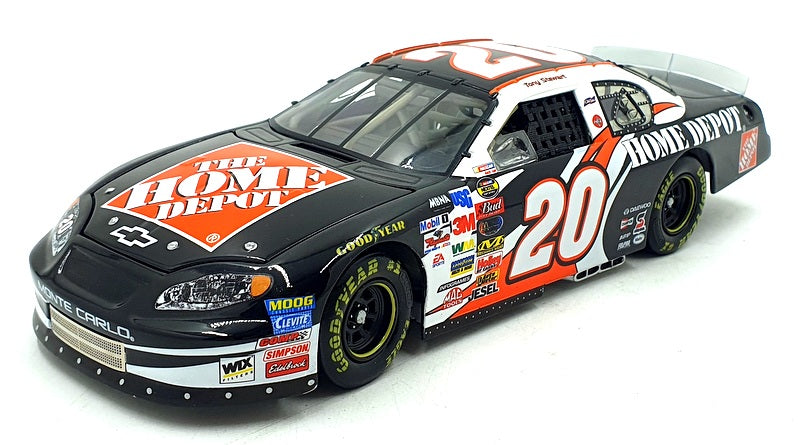 Action 1/24 Scale 402482 - Chevrolet Monte Carlo 2004 Home Depot NASCAR #20