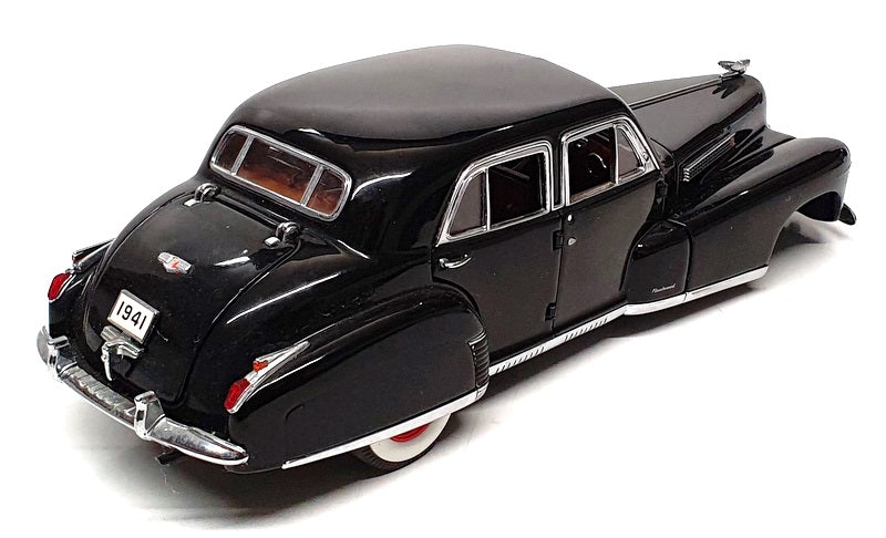 Danbury Mint 1/24 Scale 18125A - 1941 Cadillac Fleetwood S60 Special - Black