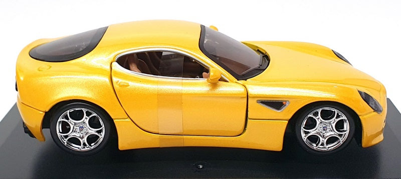 Burago 1/32 Scale 18-42000 - Alfa Romeo 8C Competition - Met Yellow