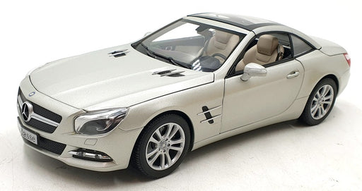 Norev 1/18 Scale Diecast DC211124Q - Mercedes-Benz SL Class - Silver