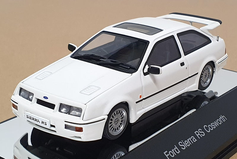 Autoart 1/43 Scale Diecast 52862 - Ford Sierra RS Cosworth - White