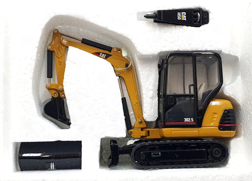 Norscot 1/32 Scale Diecast 55085 - Cat 302.5 Mini Excavator With Work Tools
