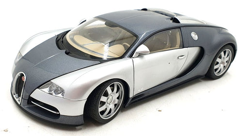 Autoart 1/18 Scale Diecast DC21125N - Bugatti EB 16.4 Veyron - Silver/Grey