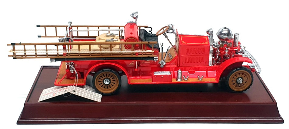 Franklin Mint 1/32 Scale R11TL77 - 1922 Ahrens Fox Pumper Fire Engine - Red