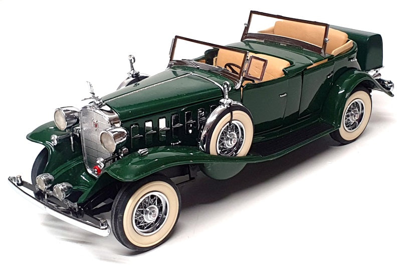 Danbury Mint 1/24 Scale DAN33 - 1932 Cadillac V-16 Sport Phaeton - Green