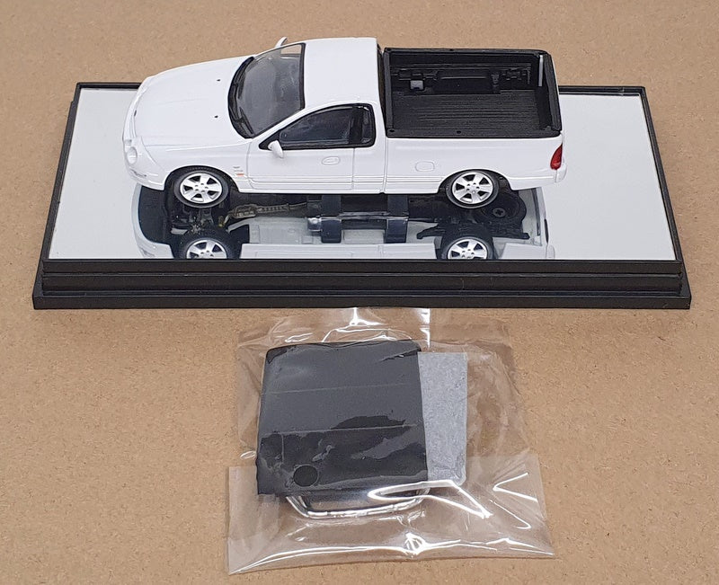 Classic Carlectables 1/43 Scale 43551 - Ford XR8 UTE - Winter White