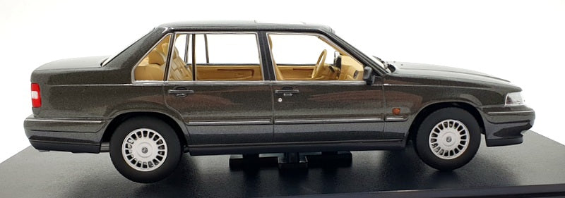 Triple9 1/18 Scale T9-18000304 - Volvo 960 - Met. Dark Grey