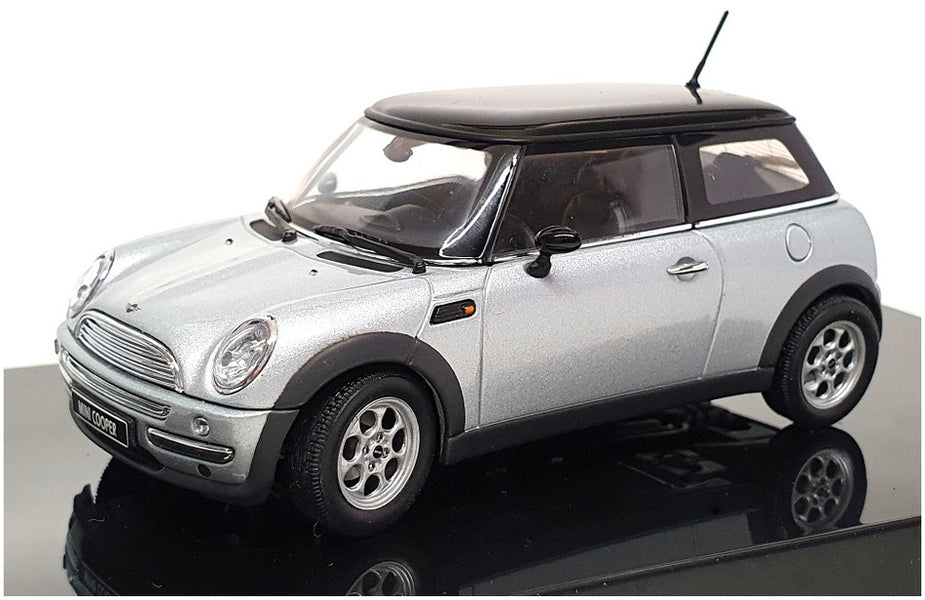 Autoart 1/43 Scale Diecast 54821 - BMW Mini Cooper - Silver — R.M.Toys Ltd