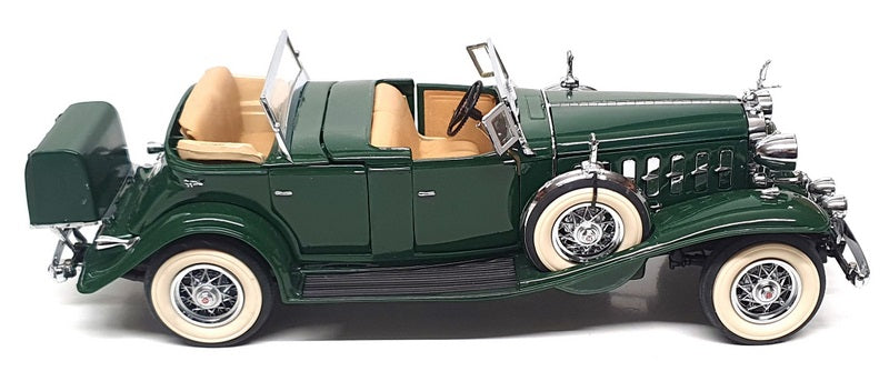 Danbury Mint 1/24 Scale DAN33 - 1932 Cadillac V-16 Sport Phaeton - Green