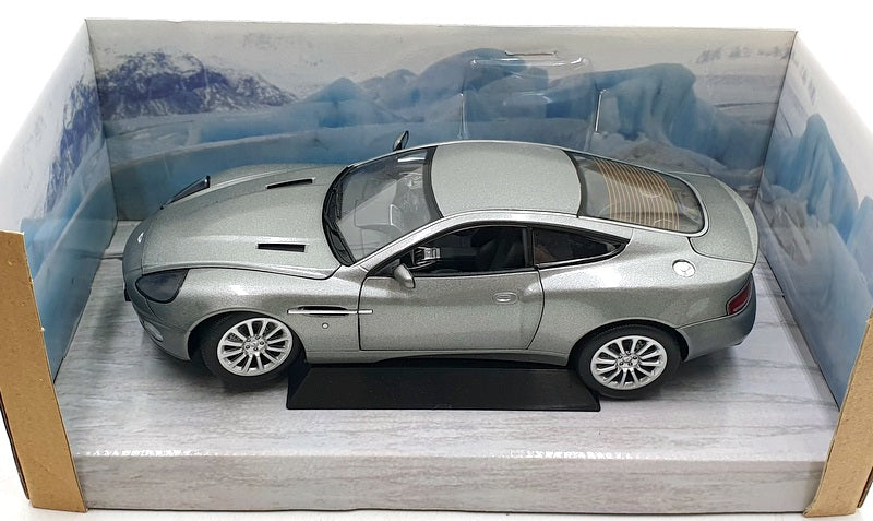 PMA 1/18 Scale Diecast 10011 - Aston Martin V12 Vanquish 007 James Bond