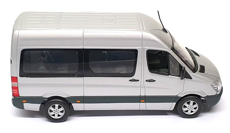 Minichamps 1/43 Scale B6 600 0761 - Mercedes Benz Sprinter Van - Met Silver