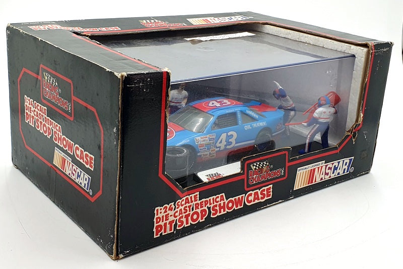 Racing Champions 1/24 Scale RCPS03 - Pontiac NASCAR STP #43 Pit Stop Display