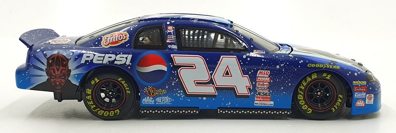 Action 1/24 Scale W249935077-3 - 1999 Chevrolet Star Wars NASCAR #24