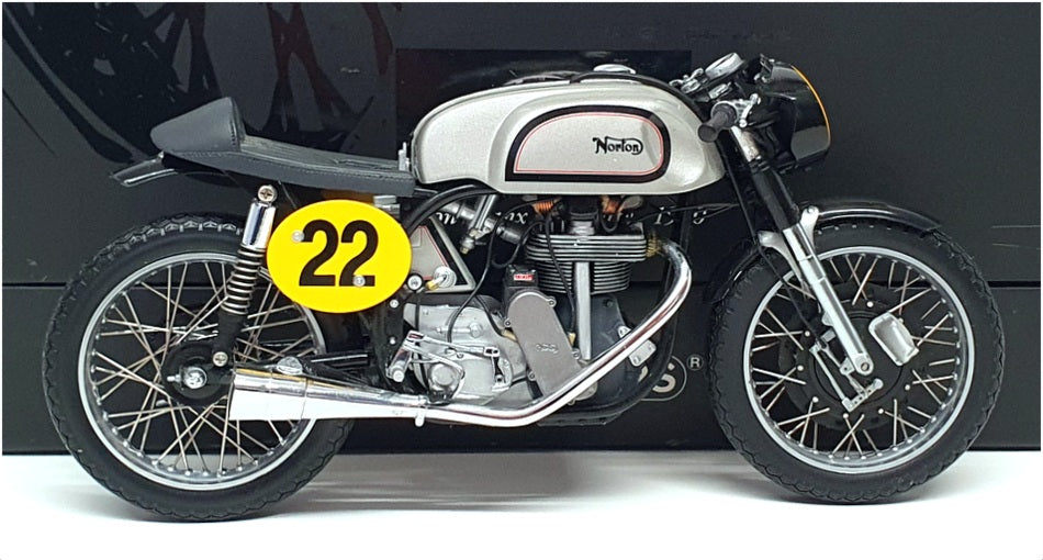 Minichamps 1/12 Scale 122 132400 - 1960 Norton Manx Ray Petty #22