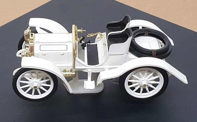 Ixo 1/43 Scale B6 604 1004 - 1902 Mercedes Benz Simplex 40 PS - White